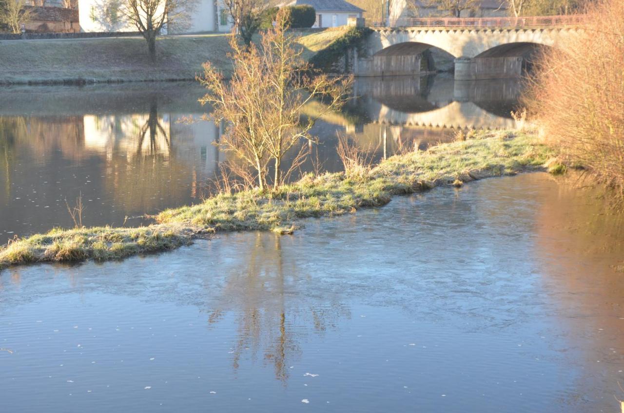 Studio "Au Bord De L'Eau" 2 Chambon-sur-Voueize ภายนอก รูปภาพ